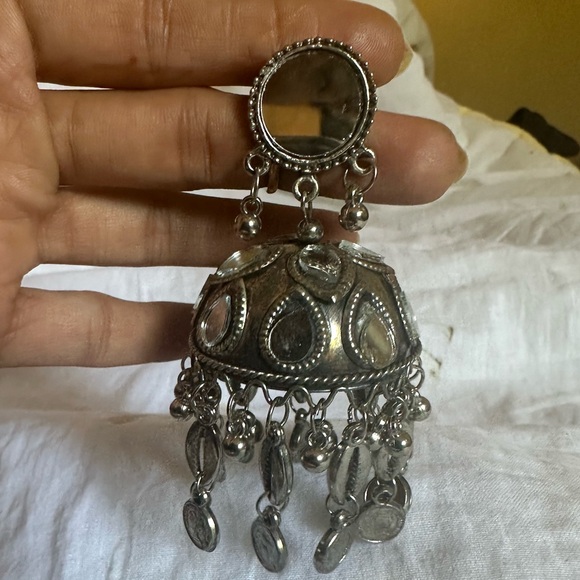 Jhumkas- light weight and adorable - Picture 4 of 4